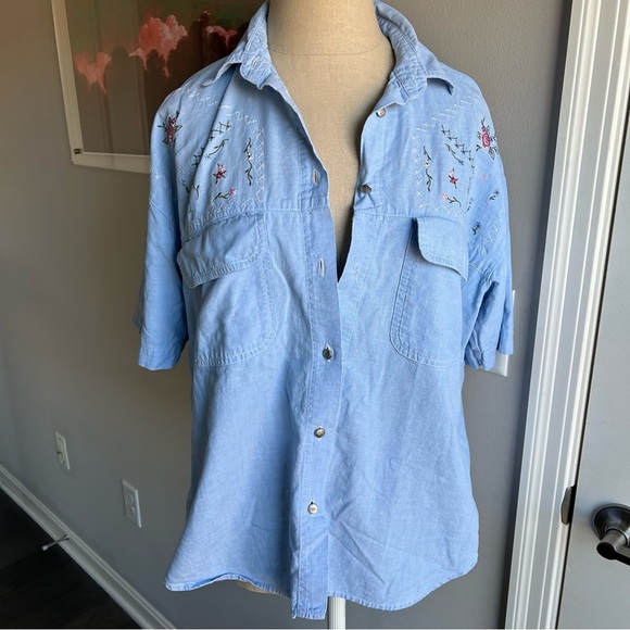 Vintage Tops - Vintage Embroidered Denim Shirt M Cottagecore Western Garden Grandma Core